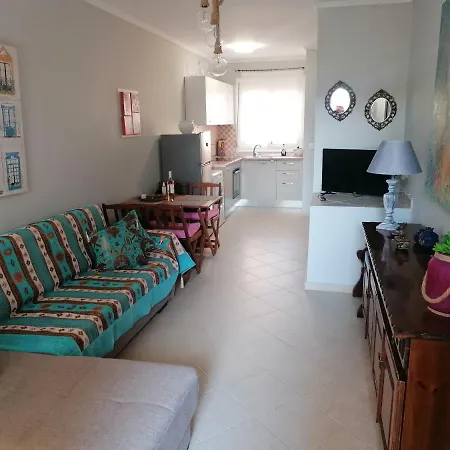 Greca Mare-traditional Greek Boutique Apt.