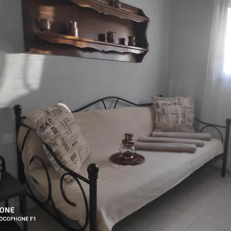 Greca Mare-traditional Greek Boutique Apt.